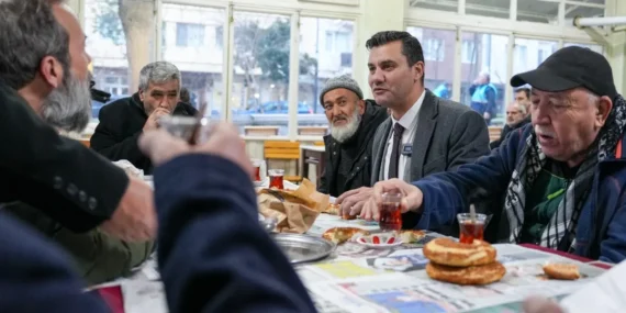 Başkan Zeyrek Manisa'da halkla buluştu haberi