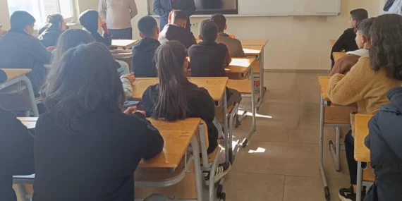 Batman İkiköprü'de arkadaş seçimi konferansı haberi