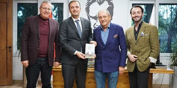 Bayburt’tan Bornova’ya müzecilik köprüsü