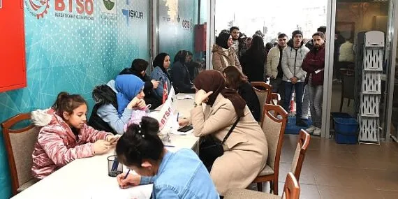 Bir günde 250 kişi iş sahibi oldu haberi