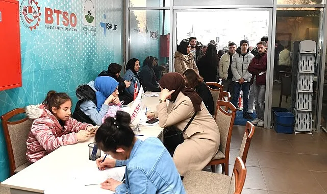 Bir günde 250 kişi iş sahibi oldu haberi