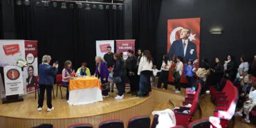 Buket Uzuner Bakırköylülerle buluştu haberi