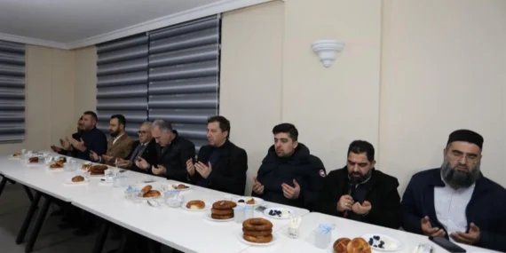 Bursa İnegöl Üçevler Cami'inde 'Bereket Sofrası' kuruldu haberi