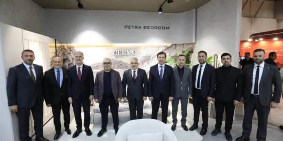 Bursa İnegöl protokolünden İstanbul Mobilya Fuarı'na ziyaret haberi