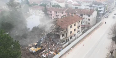 Bursa İnegöl'de kentsel dönüşümde ilk kazma vuruldu haberi