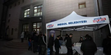 Bursa İnegöl’de üç aylara özel karşılama