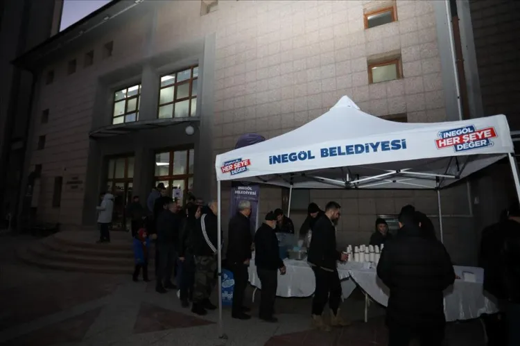 Bursa İnegöl’de üç aylara özel karşılama