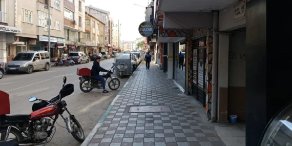 Bursa Karacabey’de kaldırım işgalleri son buldu haberi