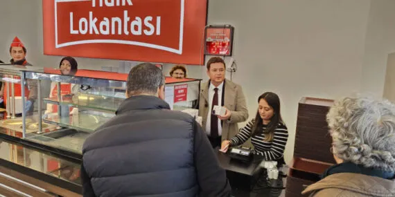 Bursa Osmangazi'de kandil simitleri Başkan Aydın'dan