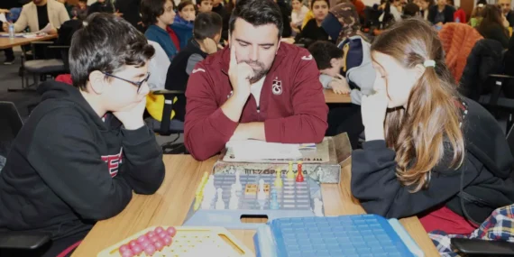 Bursa'da Zekâ Oyunları Süper Ligi Başladı haberi