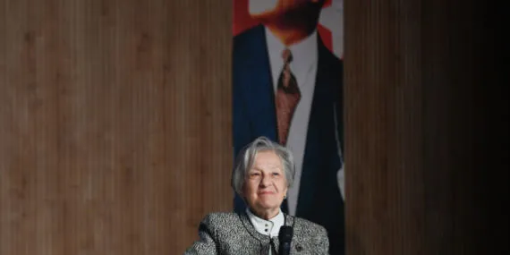 Bursa'nın ilk müzik öğretmeni  Osmangazililerle buluştu haberi