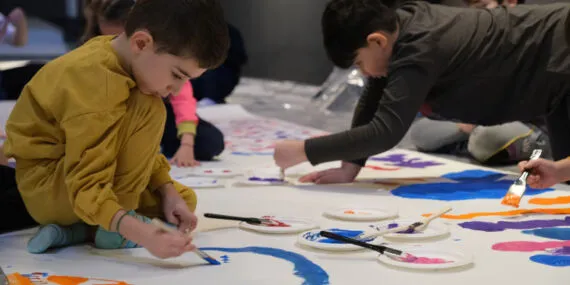 Bursa’da Nilüferli çocuklar kolektif sanat üretimini öğreniyor haberi