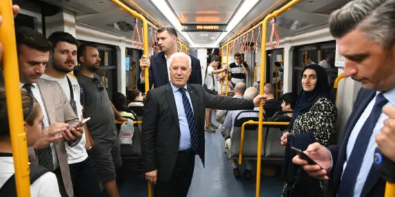 Bursaray her gün bir dünya turu atıyor! Bursa'da toplu ulaşımda kapasite 334 milyona ulaştı haberi