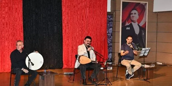 Çiğli’de Şiir ve Türkü Rüzgarı Esti: Sanat ve Edebiyat Buluşması haberi