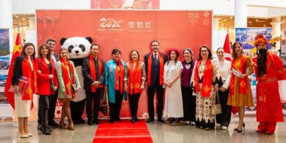 Çin Yeni Yılı'na 3. kez ev sahipliği İzmir'den haberi