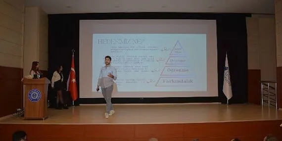 EÜ İletişim Fakültesi Reklamcılık Bölümü öğrencileri güz dönemi bitirme projelerini sundular haberi