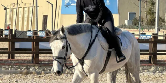 Ece Seçkin'den at ve doğa paylaşımı haberi