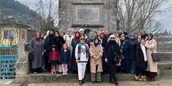 Edebiyat mirasını yaşatanlar Sakarya’nın tarihini ve güzelliklerini keşfetti haberi