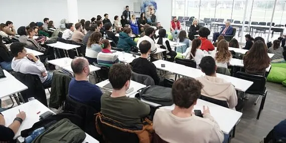 Ege Üniversitesi, Ege Bölgesi’nde 1’inci Türkiye’de 3’üncü sırada yer aldı haberi