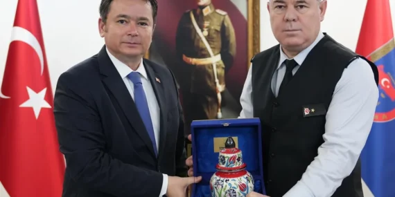 Erkan Aydın, Bursa İl Jandarma Komutanı Tuğgeneral İdris Tataroğlu’nu ziyaret etti haberi