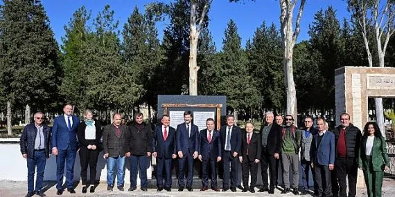 Eski Macarköy olarak bilinen Serik Gebiz'de Macar dostluk anıtı açıldı haberi