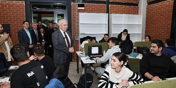 Finallere hazırlanan öğrencilere Başkan’dan çorba ikramı haberi