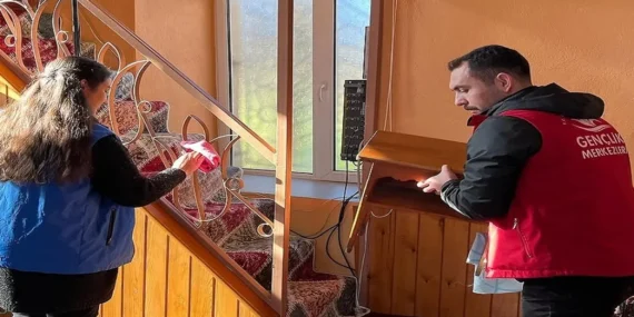 Gönüllü gençlerden alkışlanacak hareket! haberi