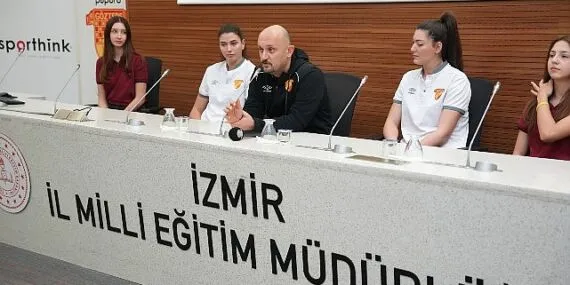 Göztepe Kadın Voleybol Takımı İzmirli Öğrencilerle Buluştu haberi