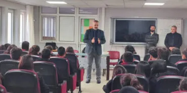 Hatay Dörtyol’da 'Başarıda Arkadaş Seçimi' konferansları