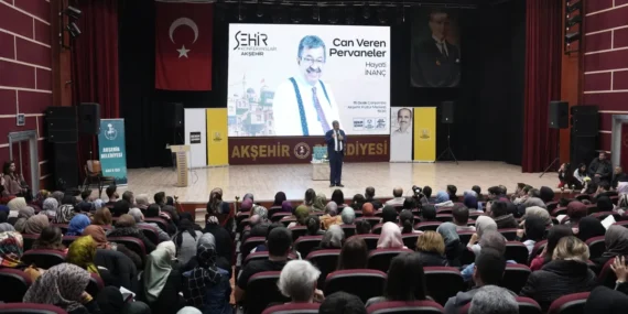 Hayati İnanç ve Dursun Ali Erzincanlı Konyalılarla buluştu haberi