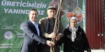 Her Kapıda Bir Fidan Projesiyle Yanan Alanlar Yeşerecek