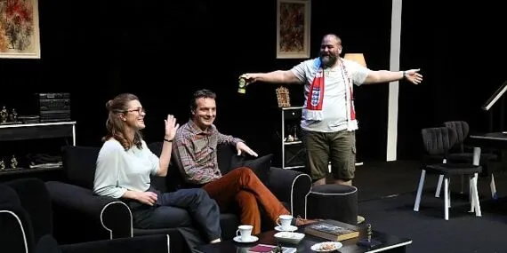 İbb şehir tiyatroları şubat ayında 34 oyunu seyirciyle buluşturuyor haberi