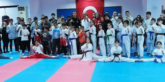 İddialara sporcular ve velilerle birlikte yanıt verdiler haberi