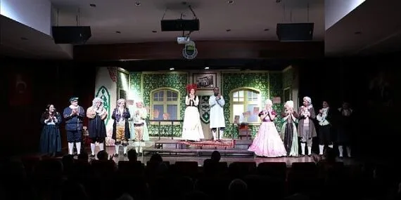 İnegöl “Hastalık Hastası” Oyununu Sevdi haberi