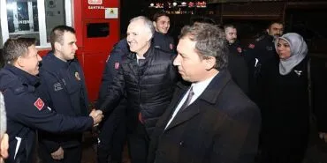 İnegöl Protokolünden Yılbaşı Gecesi Görev Yapanlara Ziyaret