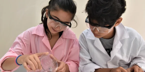 İzmir Bornova’da öğrencilere Kış Bilim Kampı haberi