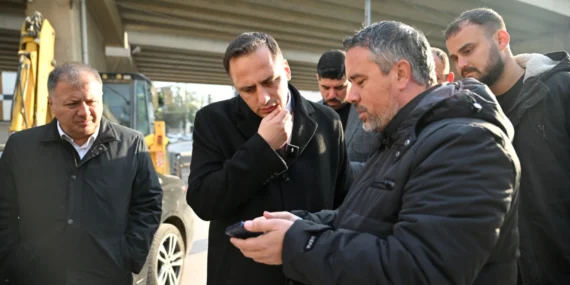 İzmir Bornova’da yol sorunlarına acil çözüm haberi