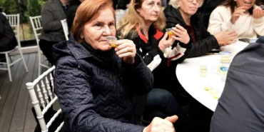 İzmir Bornova’da zeytinyağı tadımına büyük ilgi