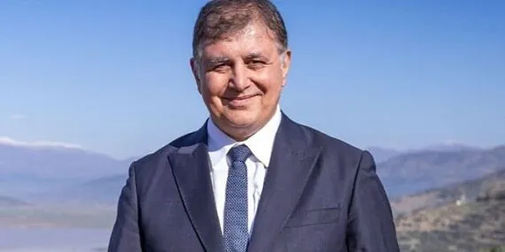İzmir Büyükşehir Belediye Başkanı Dr. Cemil Tugay  “Ne hizmetleri aksatacağız, ne de halkımızın hakkını savunmaktan geri duracağız” haberi