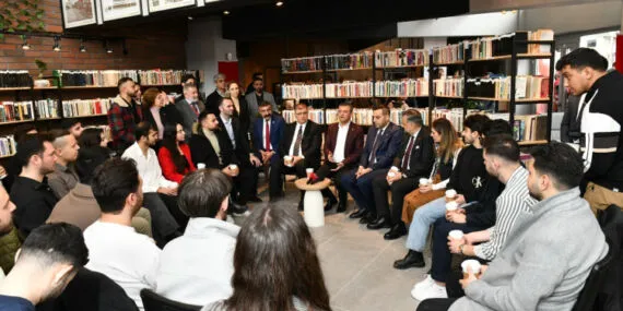 İzmir Çiğli'de iki yeni 'Özel' açılış haberi