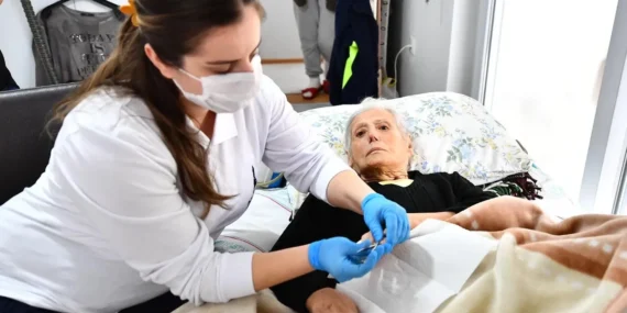 İzmir'de 'evde bakım hizmeti' yaşamlara dokunuyor haberi