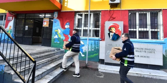 İzmir'den okullara hijyen seti desteği… 2025’te de sürecek haberi