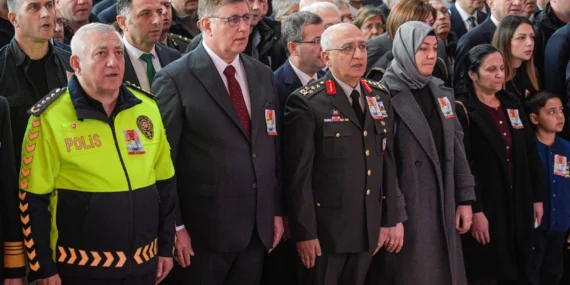 İzmir'in kahramanları unutulmadı haberi