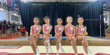 İzmit Belediyespor Kulübüne teşekkür plaketi haberi