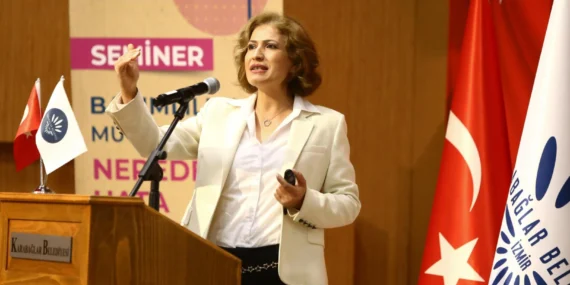 Karabağlar'ın bağımlılık seminerlerine yoğun ilgi haberi