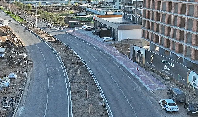 Kardeş Kentler Caddesi trafiğe yeniden açıldı haberi