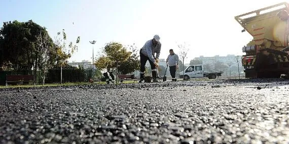 Karşıyaka Belediyesi üretiyor, sokaklar yenileniyor haberi