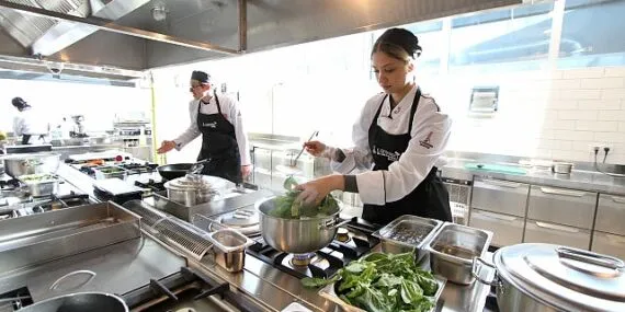 Karşıyaka’dan İtalya’ya uzanan bir başarı hikayesi haberi