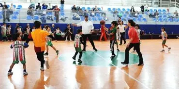 Karşıyakalı aileler basketbol şenliğinde buluştu haberi