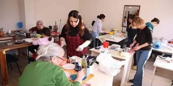 Kartepe’de Seramik Kursuna Büyük İlgi haberi